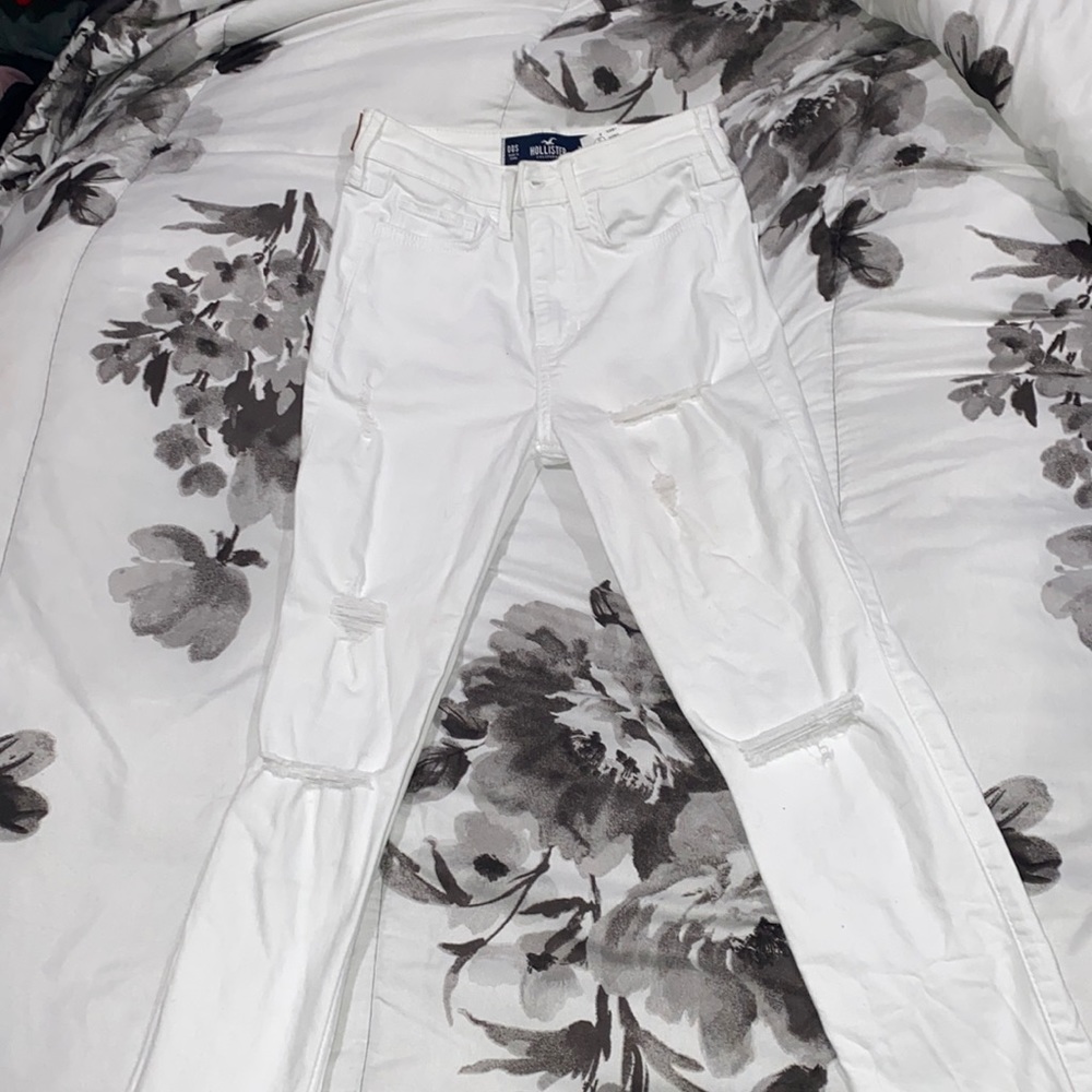 Woman’s skinny Jean